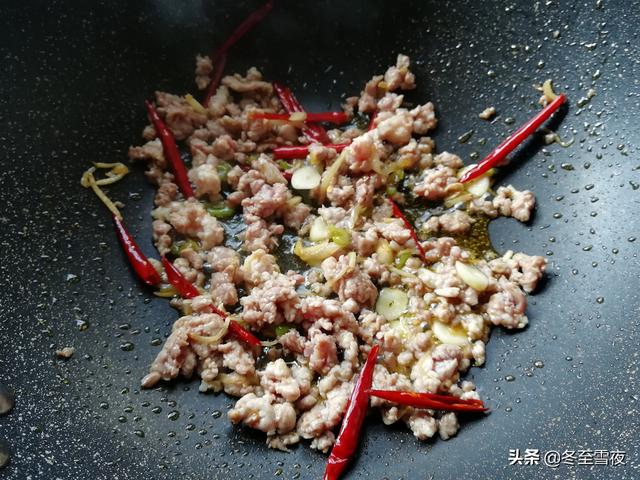 高麗菜超美味做法，比肉還好吃，脆嫩可口，天天都想吃！