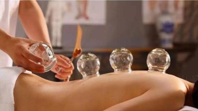 拔罐真的可以排毒嗎？告訴你拔出的顏色深淺代表什麼意義 
