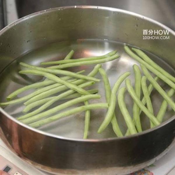 四季豆正確的清洗方法其實是這樣的！想要農藥不殘留，洗菜的時候你必須.. 