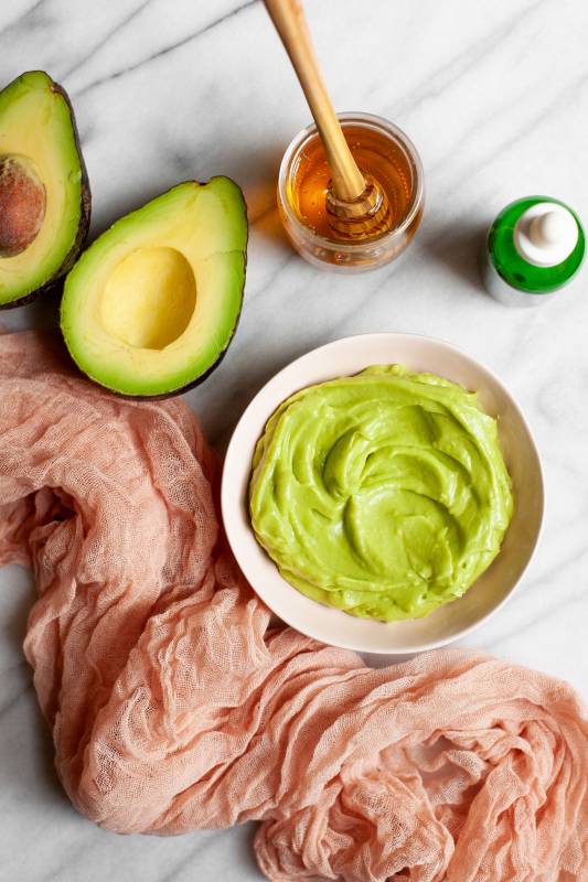 【Avocado是女人神物】牛油果的10神奇功效，護子宮、減肥、豐胸、抗老等！可以媲美補品了~