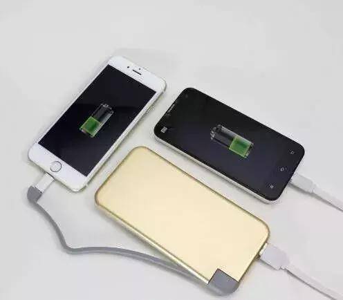 手機充電是「先插手機」還是「先插電源」？我們都錯了好久...難怪電池一直壞！！