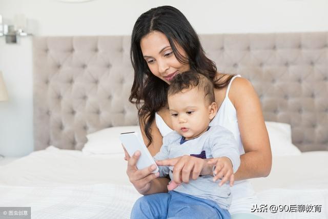 別總在孩子面前玩手機，一個小故事讓你明白傷害有多大
