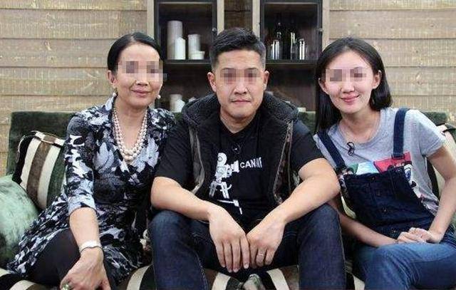 外孫生日我給200紅包，女婿嫌少還給我，到家一看我喜極而泣