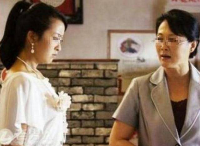 外孫生日我給200紅包，女婿嫌少還給我，到家一看我喜極而泣