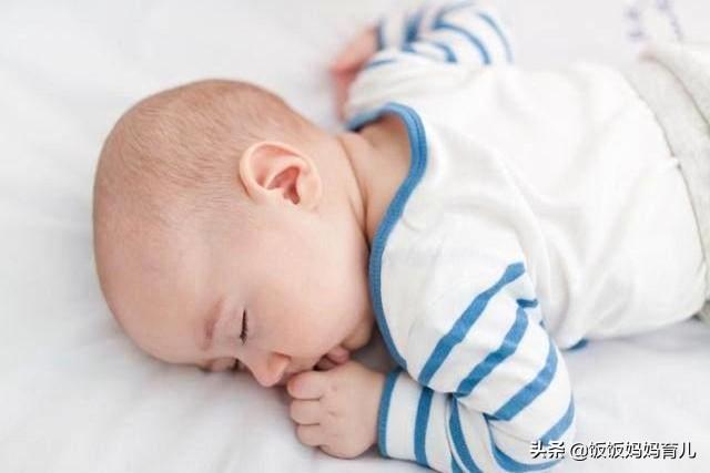 孩子的睡姿暗示了不同的性格，准嗎？若你娃是第4種，那可要留心