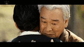 24歲獨生兒子不滿母親催婚，竟離家出走！17年後找到他時...