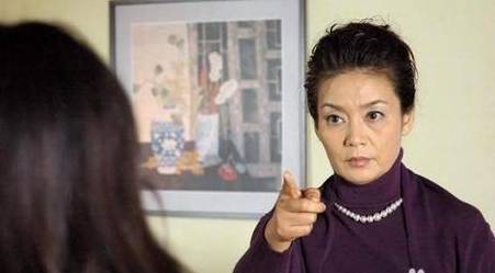 楊冪：一個女人為什麼要拚命掙錢？看完，我沉默了...