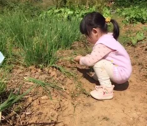 父親去世，繼母給我一百萬，說讓我幫她一個忙！