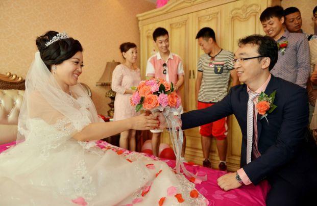 岳母要求妻子給小舅子買房，妻子怒吼：別想讓我再做「伏弟魔」