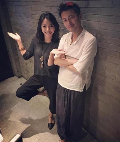 48歲王菲現身機場，裝扮曝光一片譁然！網友：夠大膽！難怪謝霆鋒愛這一味！
