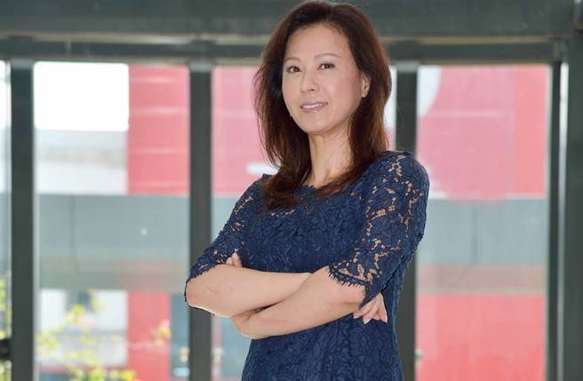 51歲花系列女星當年「閃婚閃離」連媽都不知！如今復出後終於透露「離婚原因」...
