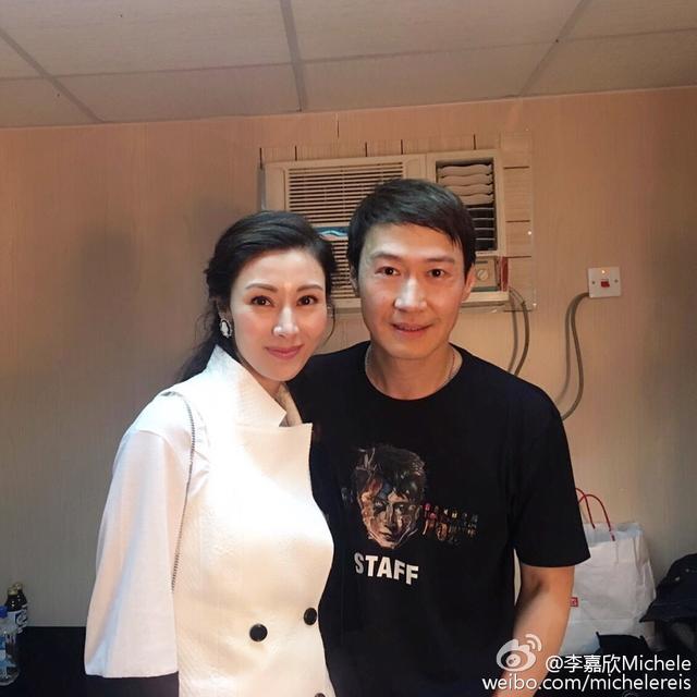  46歲最美港姐「李嘉欣」近照曝光！嫁給百億富豪的她「胖成球」... 幸福婚姻羨煞眾人！