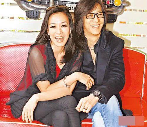 嫁過兩男人生過仨娃，三婚嫁給小鮮肉，現48歲為36歲丈夫拼四胎！