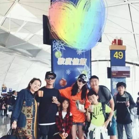 張柏芝新任男友終於露面？二人恩愛照曝光男方長這樣！