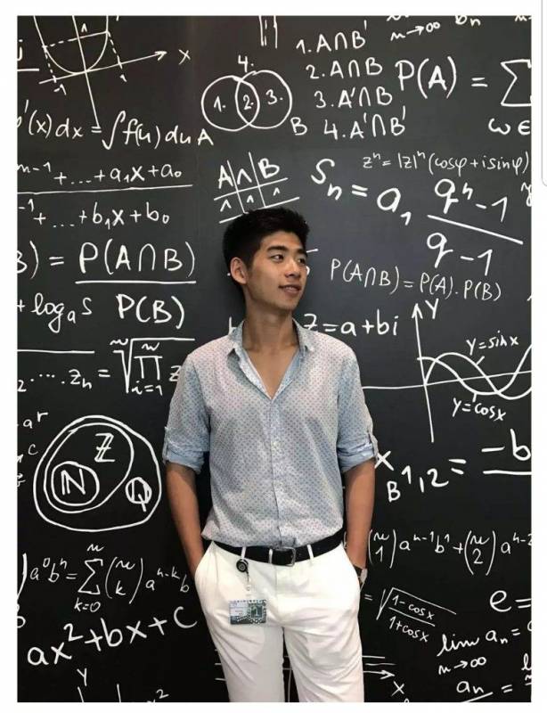 四太親證！何超盈去年訂婚 陀豬B三個月 !
