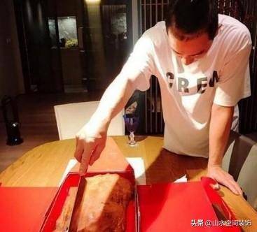 帶你參觀「陳小春應采兒」的豪宅，客廳超級大，兒童房設計好有愛，值得借鑒！