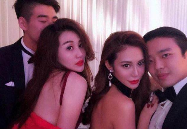 何猷君姐姐疑有孕，四太黑臉拒答，反而三太笑容滿臉回了6個字！
