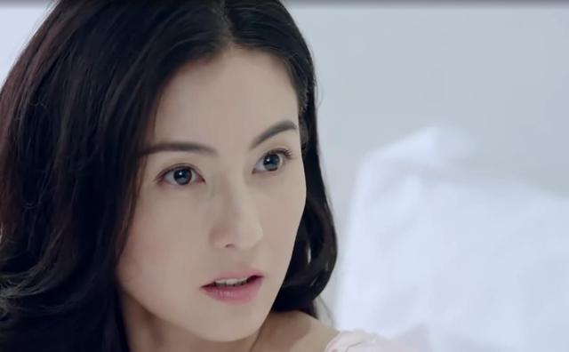 張柏芝微博曬自己照顧小嬰兒照片，小嬰兒長得像張柏芝兩個兒子？