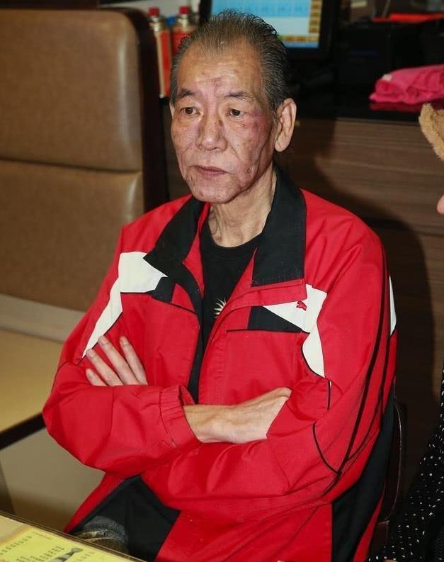 李兆基婚禮現場曝光，前社團大哥做證婚人！場面冷清但別樣濃情！