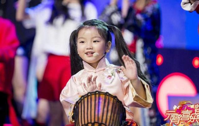 4歲出道一炮而紅，6歲就年賺百萬養活一家人，今現狀卻讓人心疼