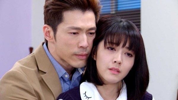 47歲黃少祺「全家近照」曝光！他抖肌跑進9千萬豪宅，娶10年嬌妻和2兒子「如今長這樣」！