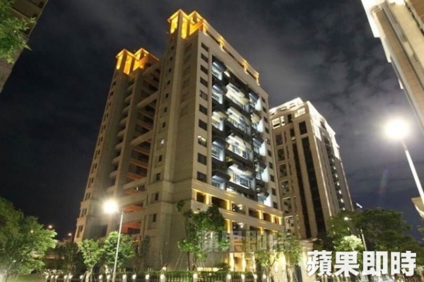 47歲黃少祺「全家近照」曝光！他抖肌跑進9千萬豪宅，娶10年嬌妻和2兒子「如今長這樣」！