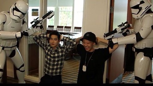 [EXO][新聞]190307 鐘大最新耳返正體公開，五巡就能看到了吧！