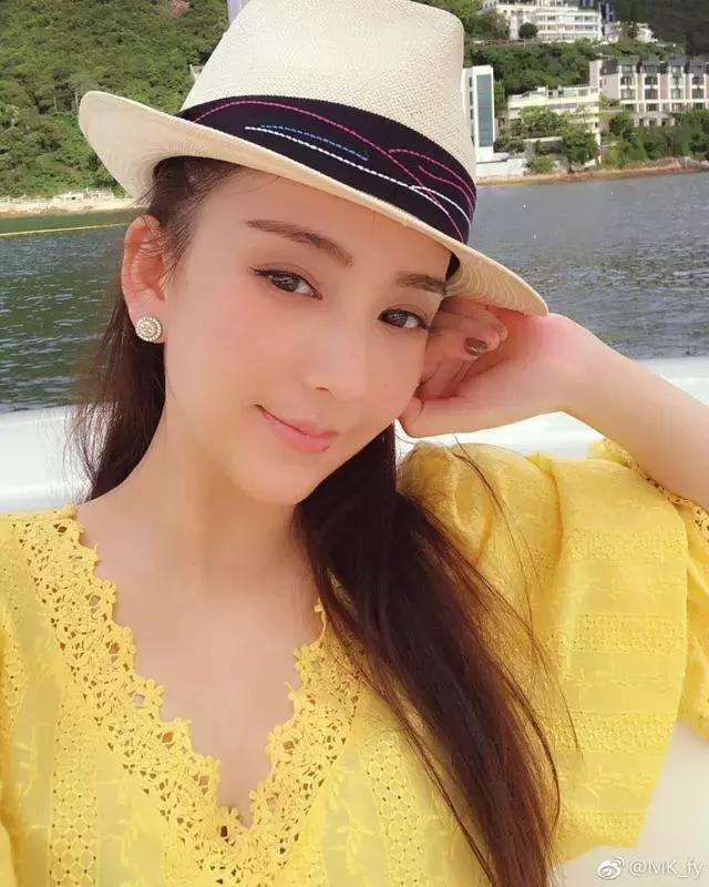 當37歲熊黛林和31歲方媛同拍雜誌，終於見識到了明星和網紅的差距