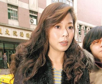 記得12年前震驚全台的澎恰恰光碟案嗎！當年「女主角」因勒索慘被判刑，出獄後的她如今竟過這樣生活！