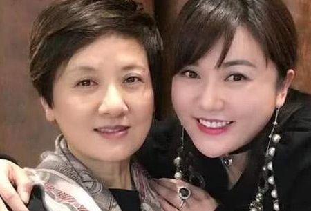 知名男演員，一生不讓二婚妻子生娃，但收養的女兒卻越來越像自己