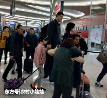 李湘女兒9歲，陸毅女兒9歲，黃磊女兒9歲，姚明女兒9歲這樣！
