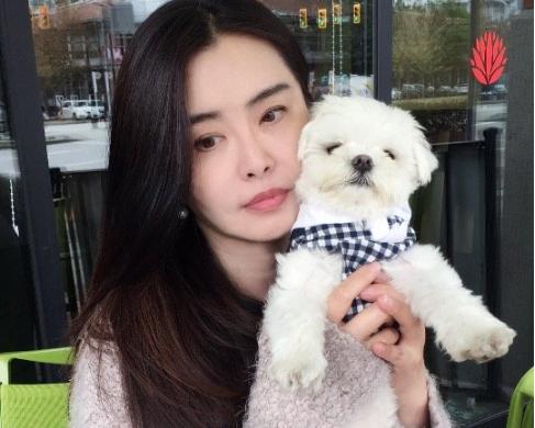 王祖賢悄然現身長春禮佛，52歲聶小倩無緣婚姻終選擇皈依佛門！