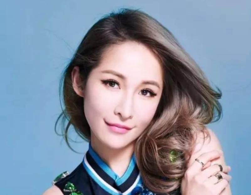 驚聞蕭亞軒身染重病消失近三個月，經紀人已證實，網友：早晚的事 ？！