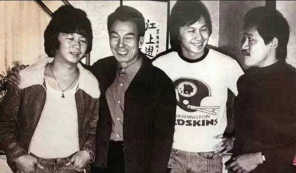 79歲吳耀漢身家35億，曾「拍一部戲買一棟別墅」！兒子與女友成婚卻被女方家嫌窮！