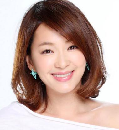 42歲六月和老公李易婚後產下「混血女寶寶」，被質疑生父是誰！她終於說出寶寶有混血基因理由！