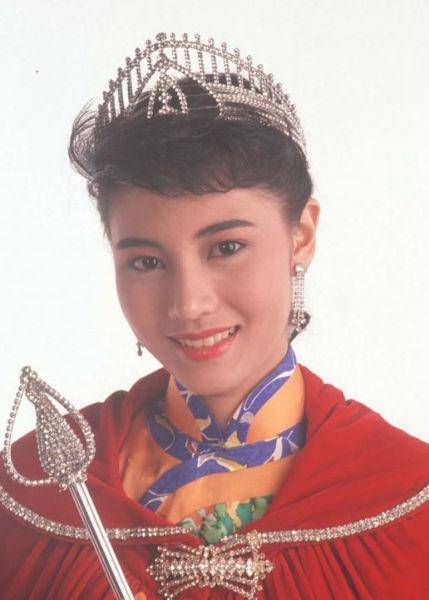 48歲李嘉欣臉部凹陷變多邊形，最美港姐成過去式，網友：嚇人
