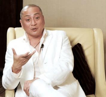 ​60歲湯鎮業二婚老婆曝光，原來是我們熟悉的她，難怪不娶翁美玲