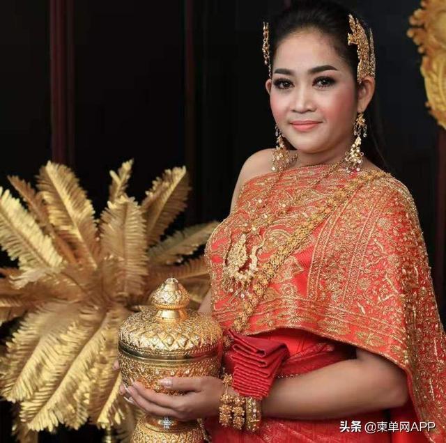 慘不忍睹！柬埔寨一女星整容不成反變「熊貓眼」……
