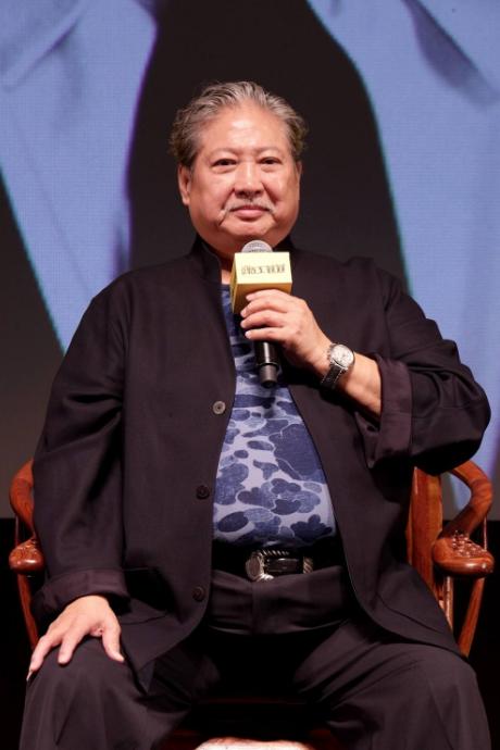 67歲洪金寶和「肥貓」狀態不如72歲鄭少秋，但83歲的他才最硬朗