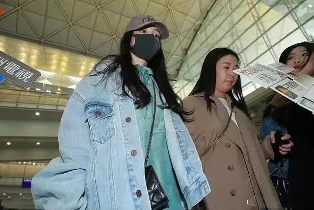 楊冪一周內二次抵港太不尋常，港媒曝她欲爭女兒撫養權！