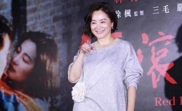 秦漢林青霞秘密領證再續前緣？秦漢正面回應：已婚，老婆是籃球！