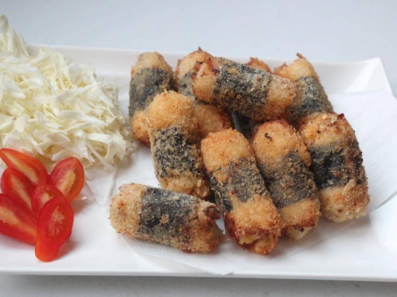 老媽用馬鈴薯做小零食，一 口下去香酥甜脆，小姪女吃後不願意回家！