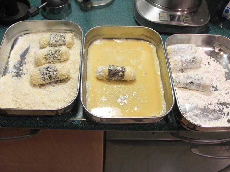 老媽用馬鈴薯做小零食，一 口下去香酥甜脆，小姪女吃後不願意回家！