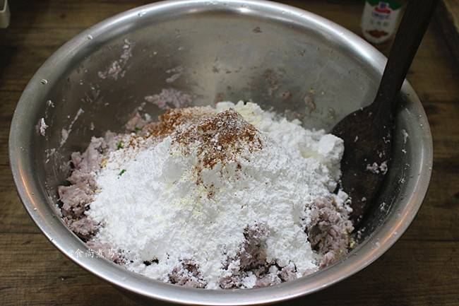 香芋這樣做，比燉肉還香，乾爽酥軟不油膩，嘗過的都說好！