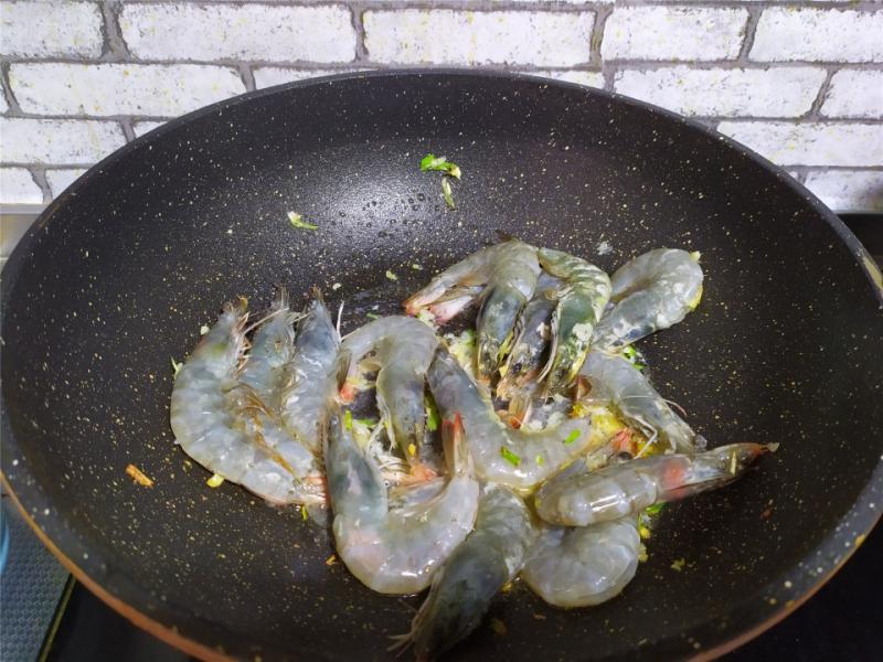 這才是大蝦最好吃的做法，不油炸不用蒸，5分鐘快手菜，營養美味