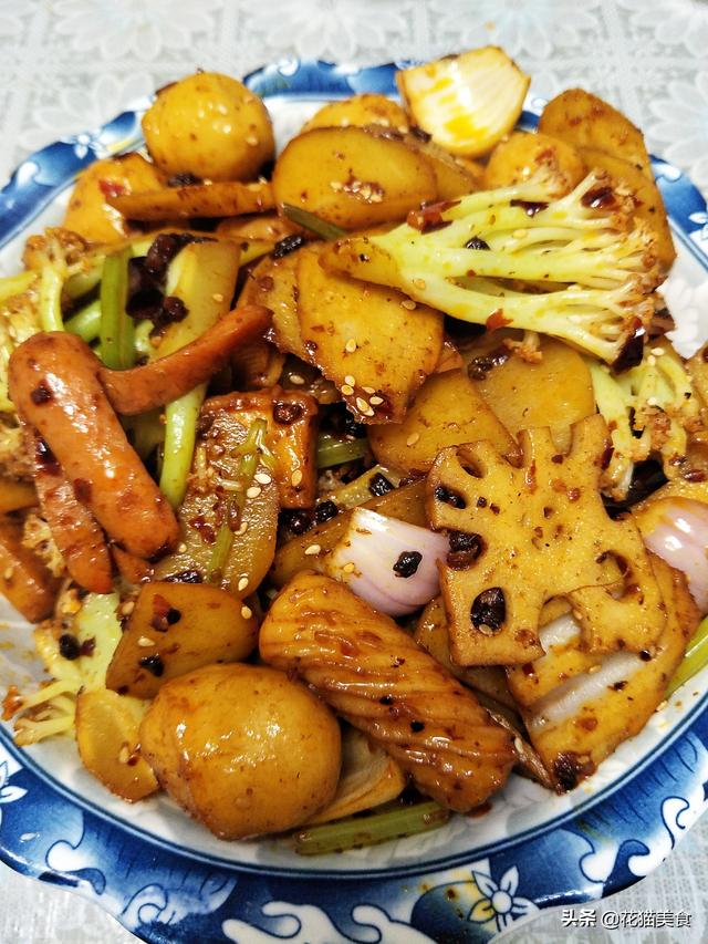 麻辣香鍋，抵擋不住的麻辣誘惑，在家做成本十幾塊，外面吃幾十塊
