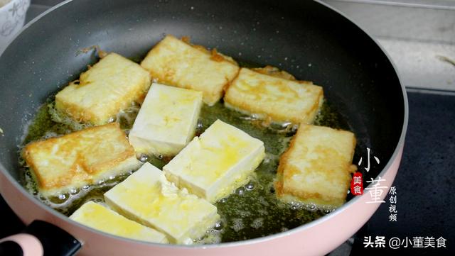 豆腐別炒著吃了，加2個雞蛋，教你解饞新吃法，上桌瞬間吃光光