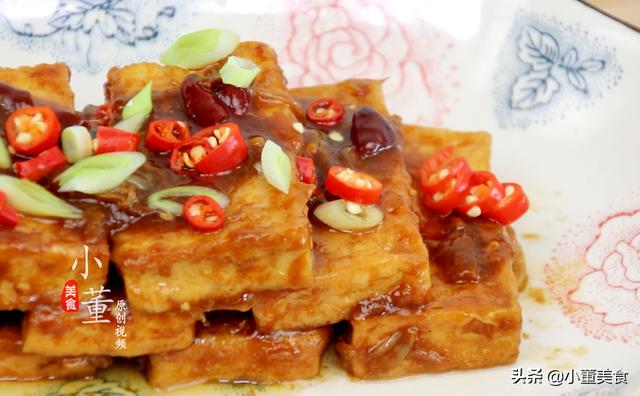 豆腐別炒著吃了，加2個雞蛋，教你解饞新吃法，上桌瞬間吃光光