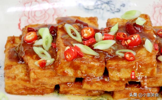 豆腐別炒著吃了，加2個雞蛋，教你解饞新吃法，上桌瞬間吃光光