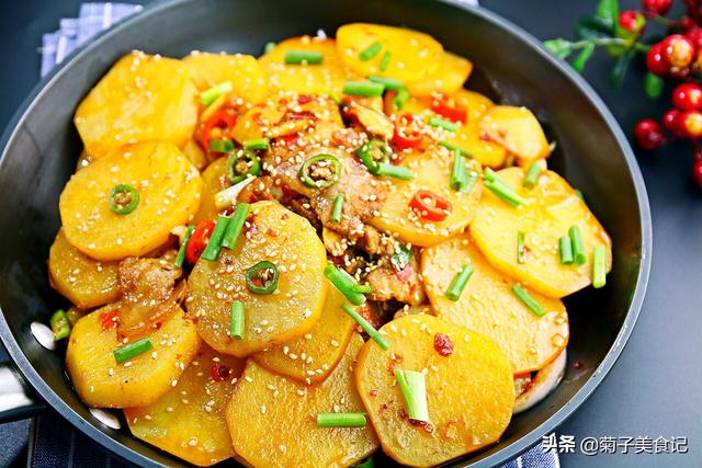 愛吃土豆的你有福了，土豆的十種家常做法，每一道都是經典